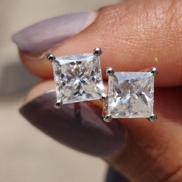 NEW 2.5 CARAT SILVER SQUARE DIAMOND STUD EARRINGS - Picture 2 of 3